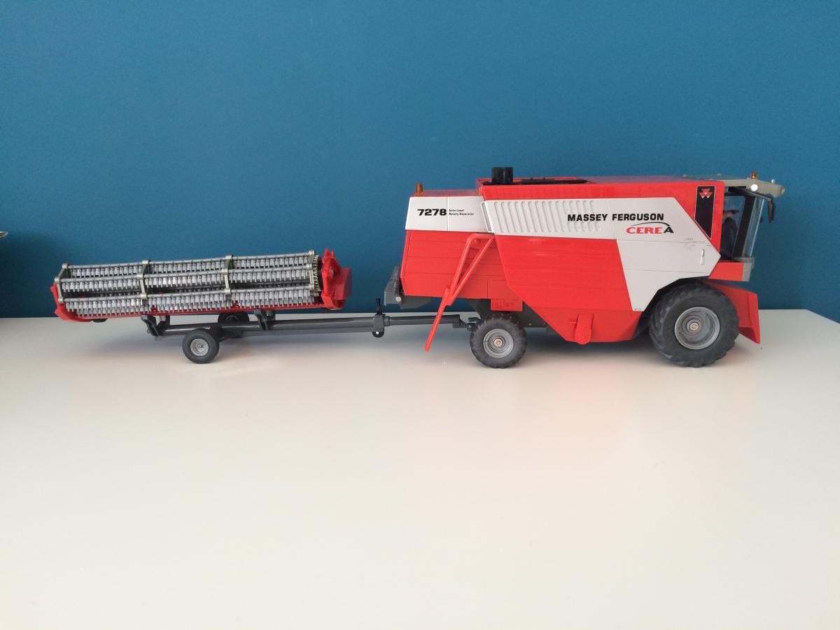 SIKU MOISSONNEUSE BATTEUSE MASSEY FERGUSON CERE A 7278