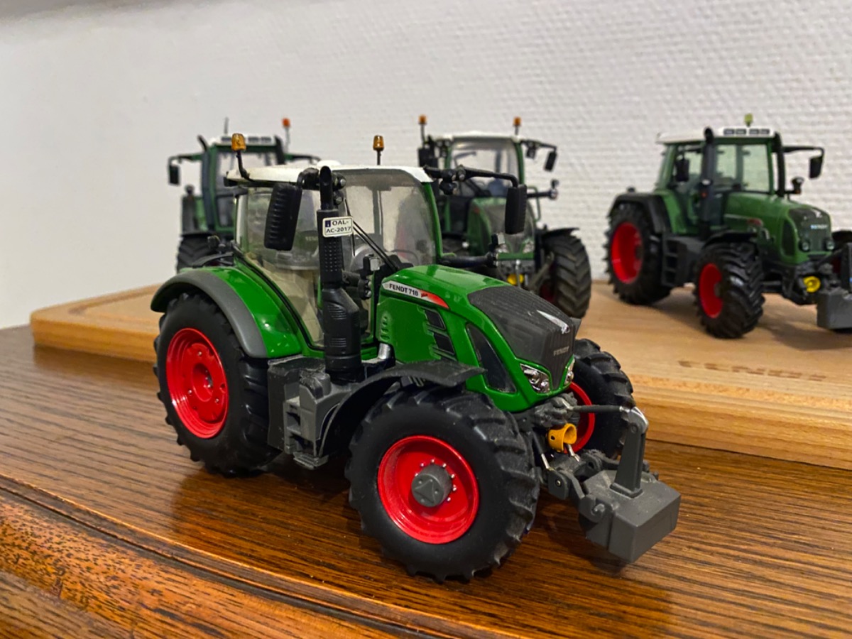 FENDT 718 Vario