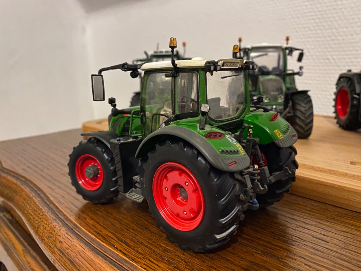 FENDT 718 Vario