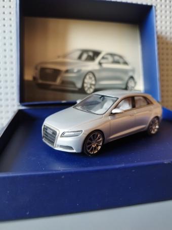 LOOKSMART 1/43  Coffret AUDI ROADJET CONCEPT  PROTOTYPE salon de DETROIT  2006