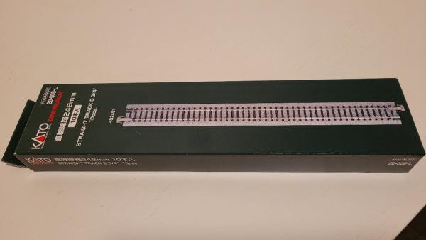 BOITE DE 10 RAILS DROITS 248MM AVEC BALLAST - KATO UNITRACK  - EXTRA NEUF ( jamais ouvert ) - ECHELLE N