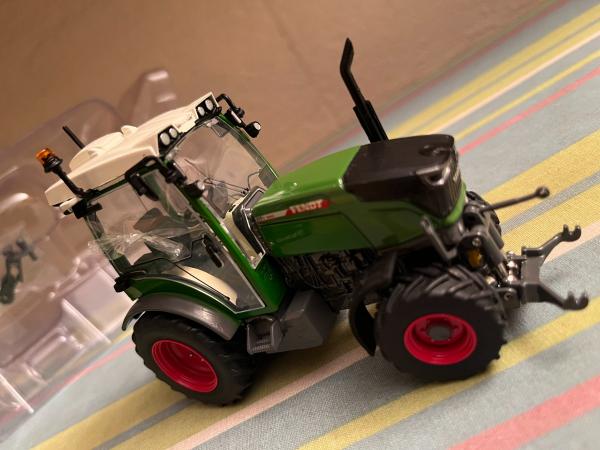 Tracteur FENDT 210V Vario - Vigneron